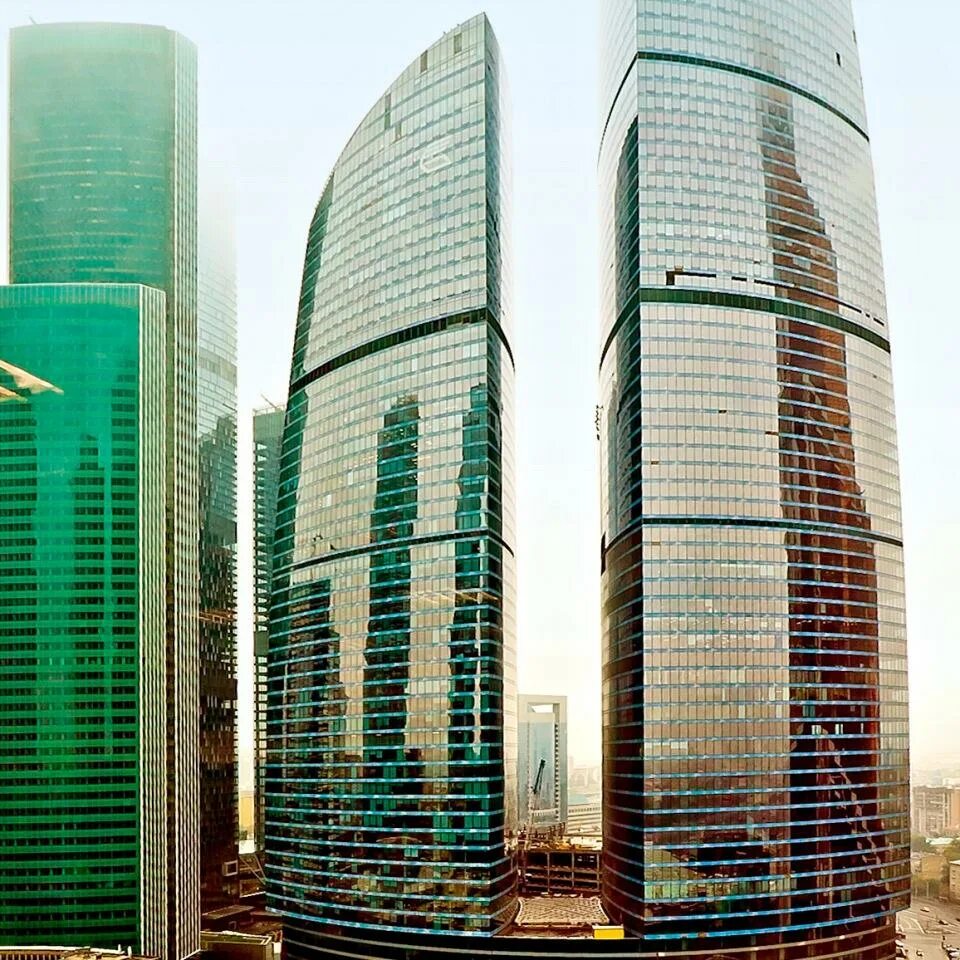 Западная башня. Западная башня