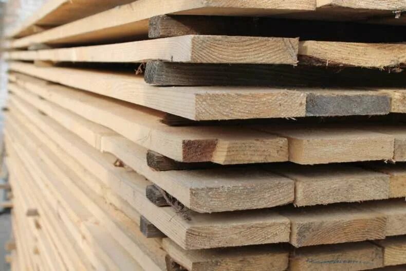 Доска самовывоз. Доска самовывоз. Отдам доски бесплатно в мокшане. Доски на дрова. Доски сложенные.