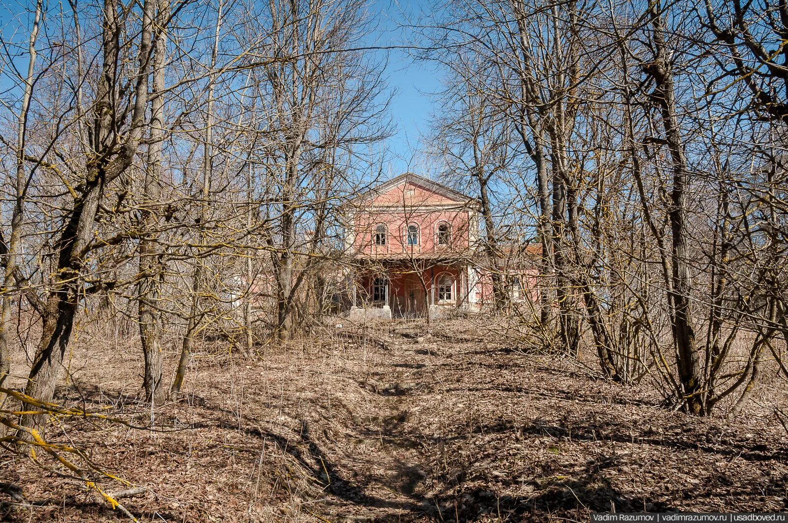 Дачи орловской области. Усадьбы Орловской области. Усадьба заброшенные Орел. Усадьба Плещеевых Орловская область. Заброшенные усадьбы Орловской области.