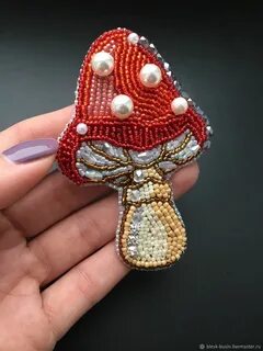 Брошки из бисера