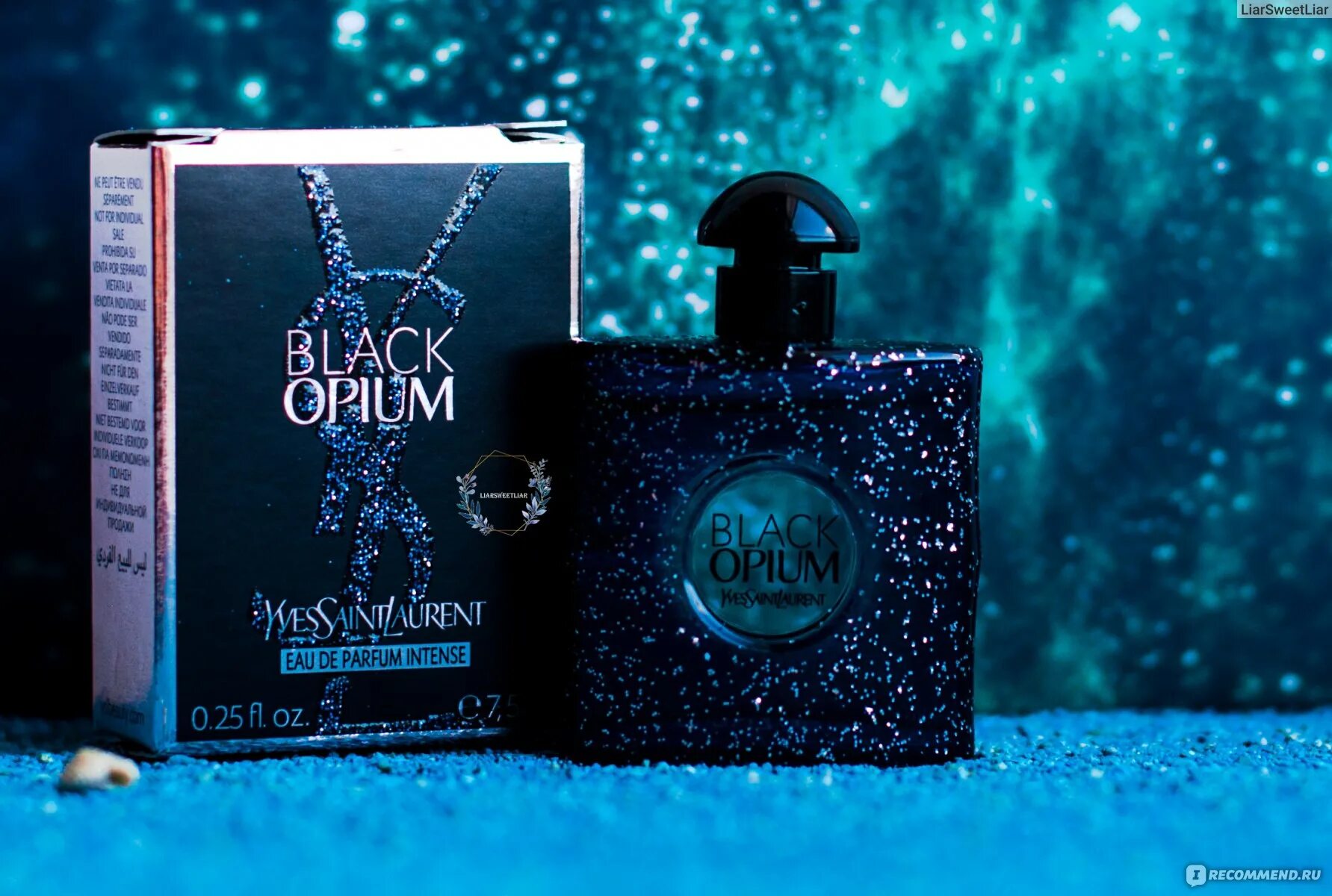 YSL Black Opium intense. Парфюм Black Opium Yves Saint Laurent. Ив сен Лоран Блэк опиум синие. YSL Black Opium коробка.