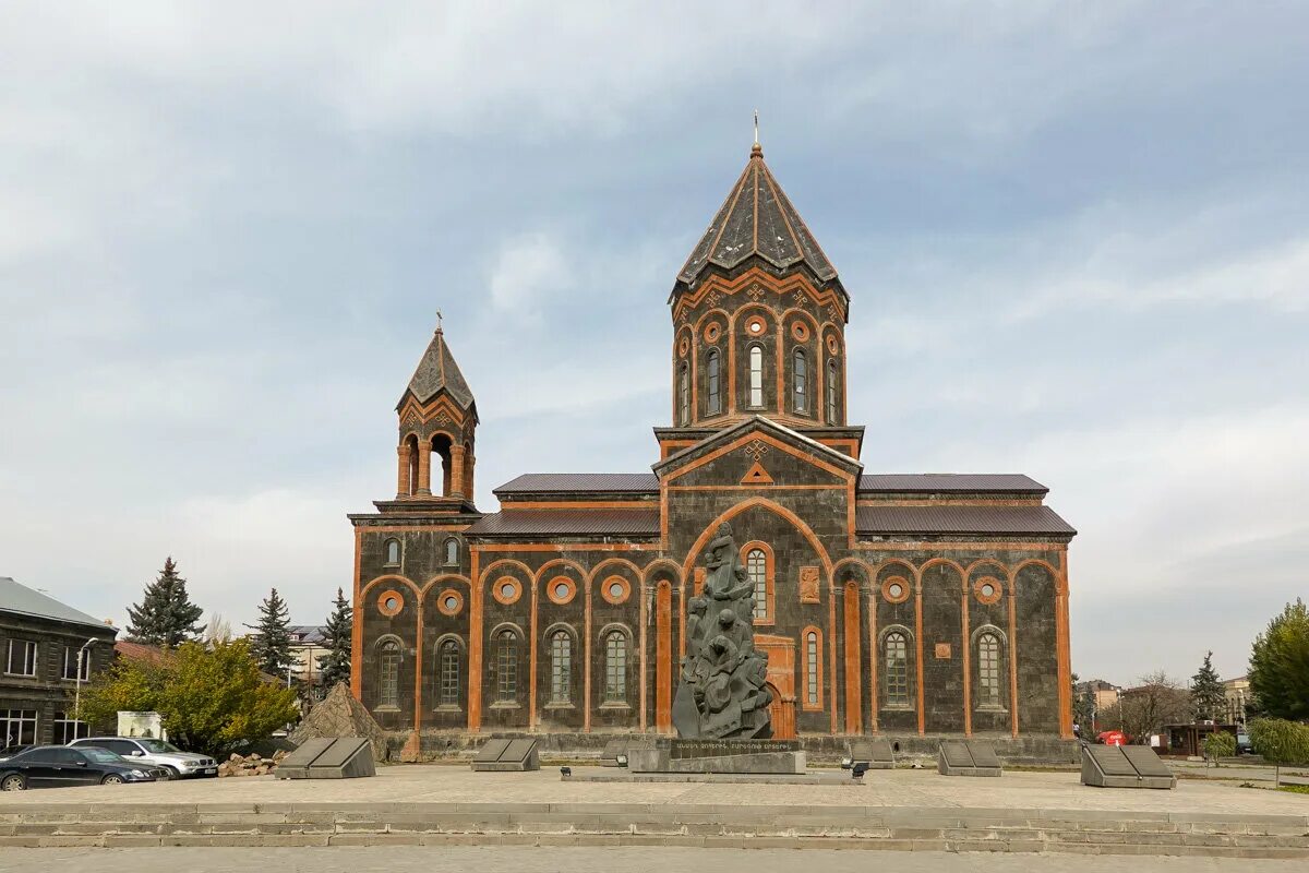 Церковь Сурб Аменапркич. Сурб Аменапркич Гюмри. Гюмри храм Святого Всеспасителя. Гюмри город Гюмри Гетверк Церковь.