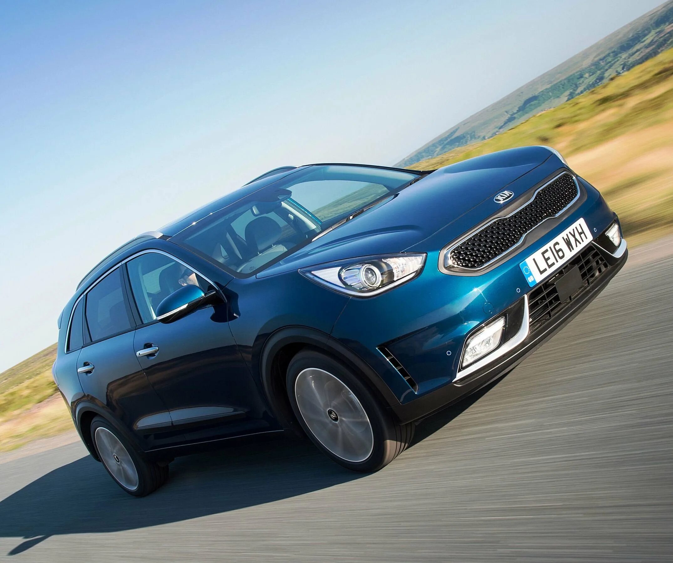 Kia Niro. Kia Niro Hybrid. Kia Niro Electric. Киа Ниро гибрид. Киа гибрид отзывы