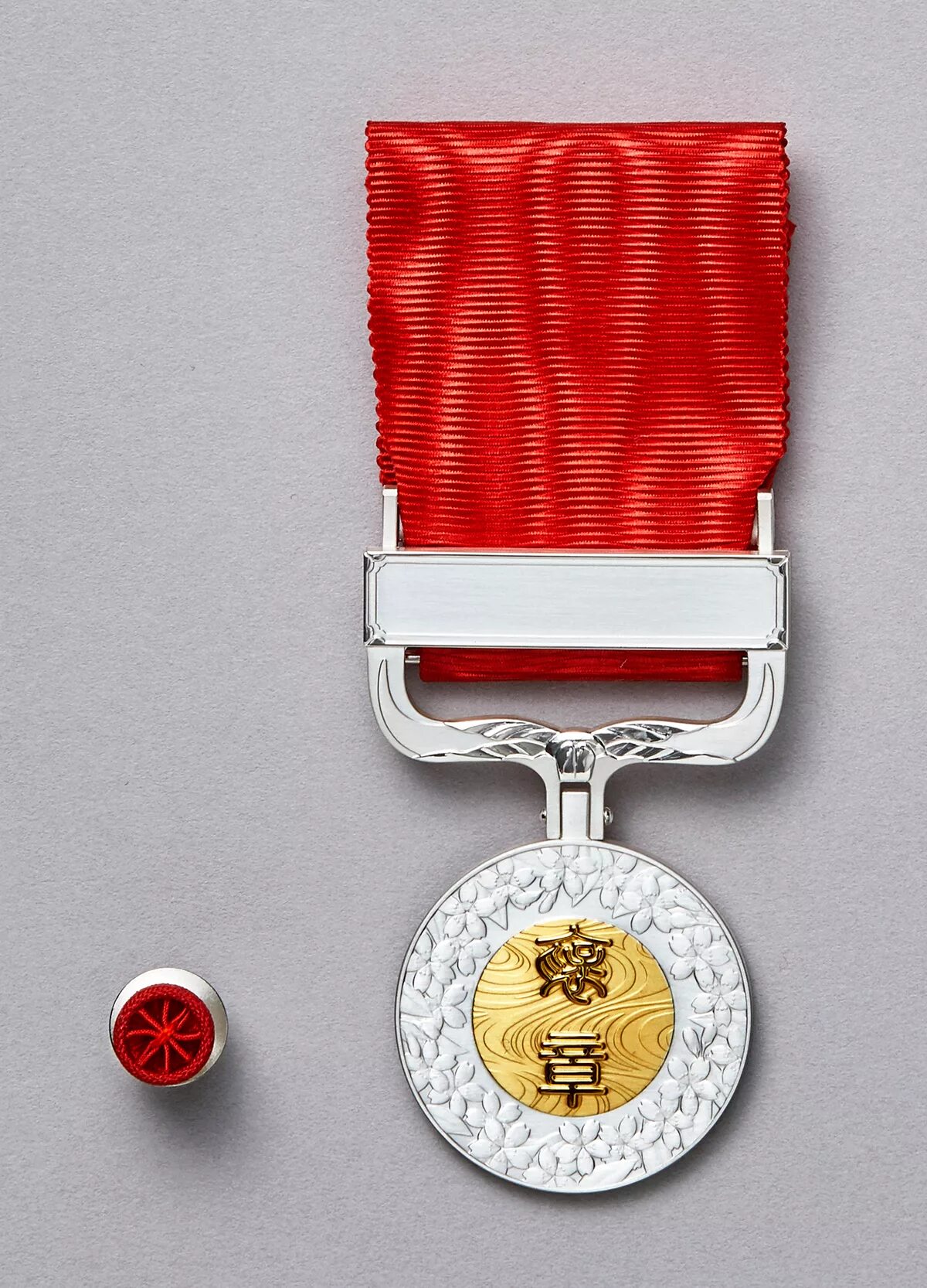 Медали Японии. Медали почёта Япония. Medal японская. Спортивная медаль Япония.