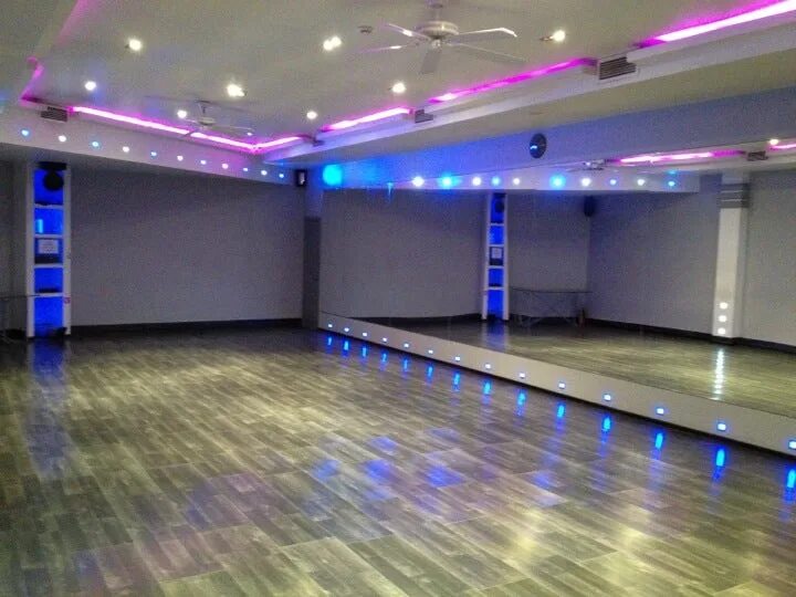 Москва гончарный проезд 8 40 model 357. Ломбард на 4 тверской ямской. Москва гончарный проезд 8 40 model 357. Model 357 школа танцев. Москва, ул.