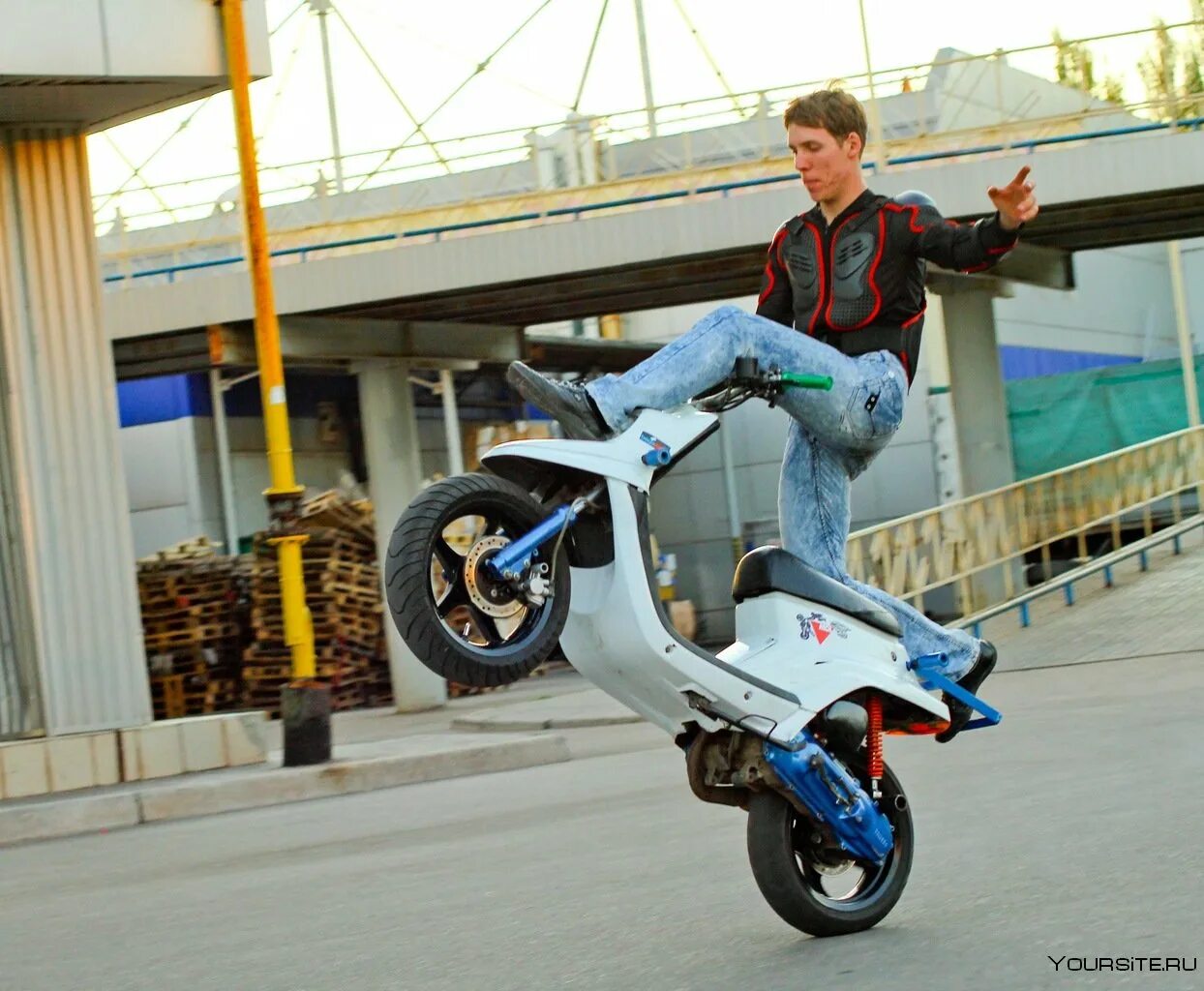 Yamaha BWS 50 Stunt. Yamaha BWS стант. Yamaha BWS 50 Original Stunt. Yamaha BWS 50 стант. Ямаха утка