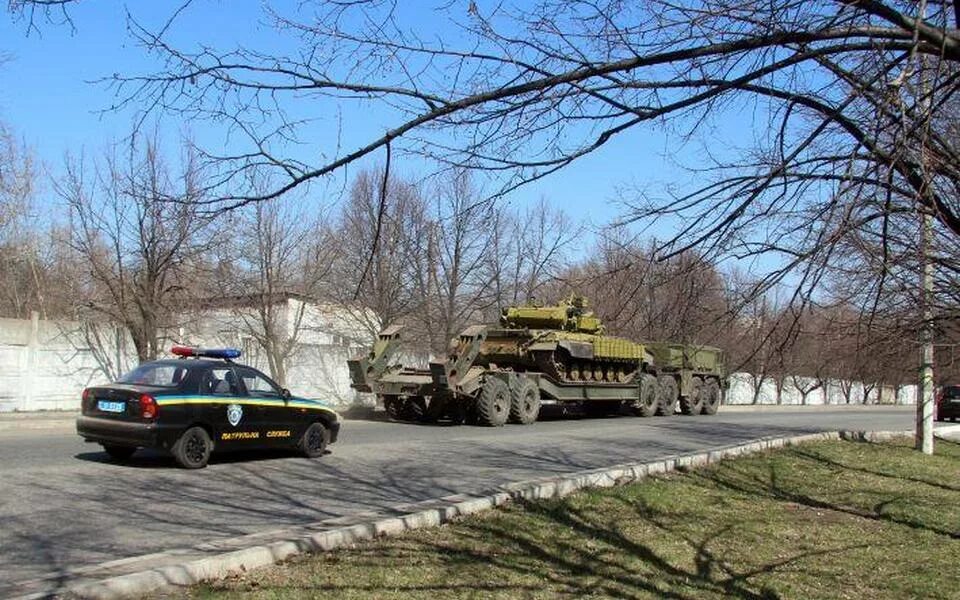 Артемовск сегодня чей. Центральная база резерва танков Артемовск. Донецкая область Артемовск Бахмут. Артемовск воинская часть. База танков в Артемовске.