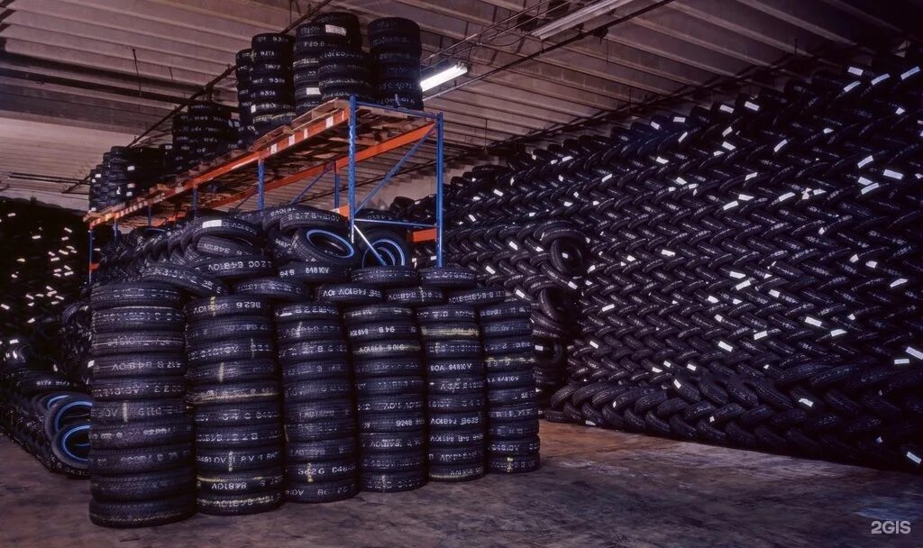 Грузовое колесо. 50-16 voltyre яф-399 98a6 6pr tt с/к сельскохозяйственная автошина (отх) 121283. Шины кчр. Куча шин. Покрышка автомобильная.