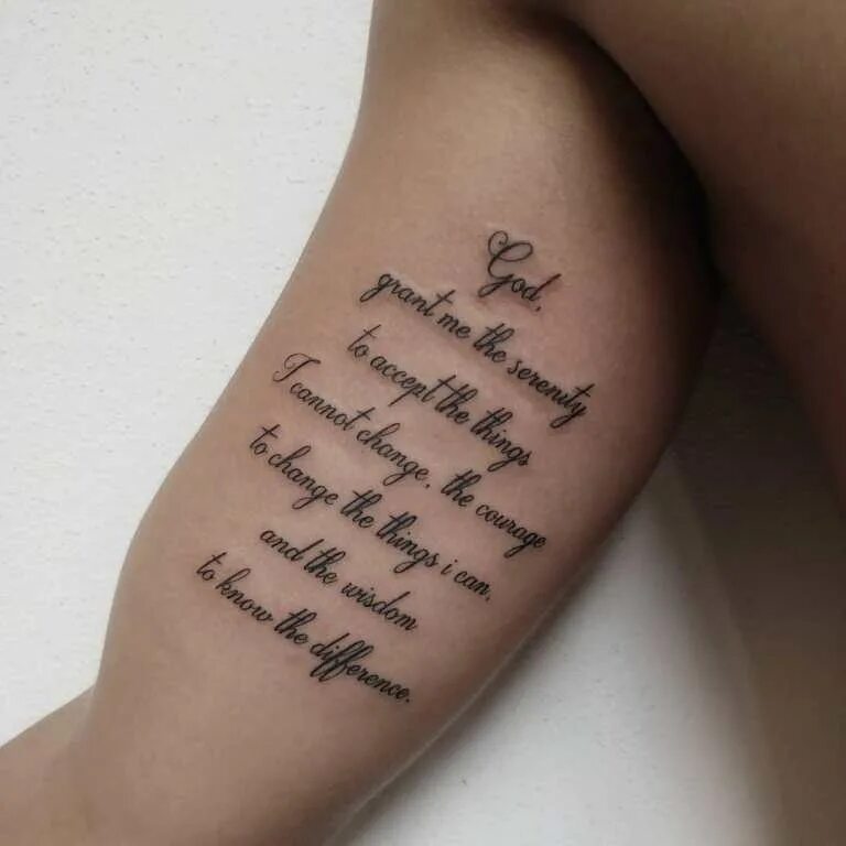 Надпись татуировка для девушек со смыслом. Тату надписи. Надпись на руке. Татуировки надписи со смыслом. Красивые надписи для тату.
