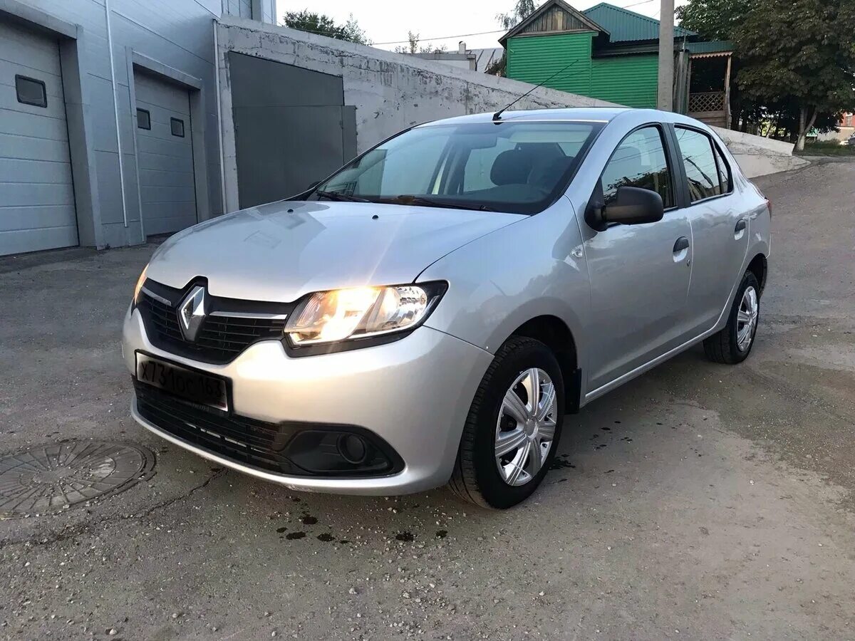 Купить б/у Renault Logan I Рестайлинг 1.4 MT (75 л.с.) бензин механика в Москве: