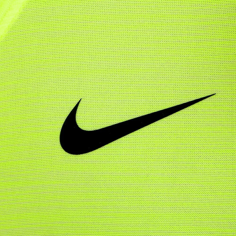 Nike Yellow Swoosh. Nike Yellow logo. Nike Swoosh logo. Найк лого 80к. Найк вк