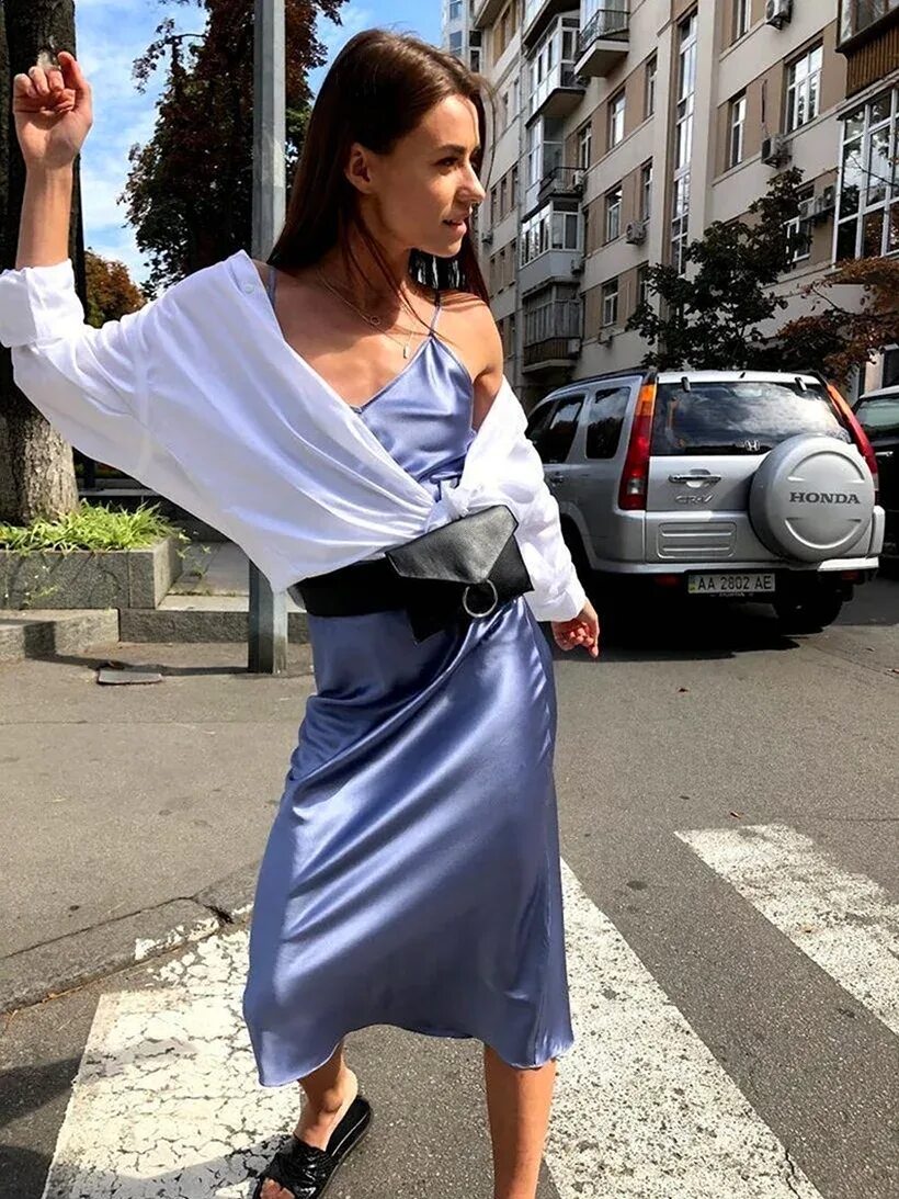 Черное шелковое платье рубашка. Желтое платье. Атласное платье с рубашкой. Элегантное платье рубашка. Boohoo атласное платье.