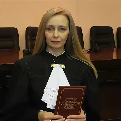 7 судей