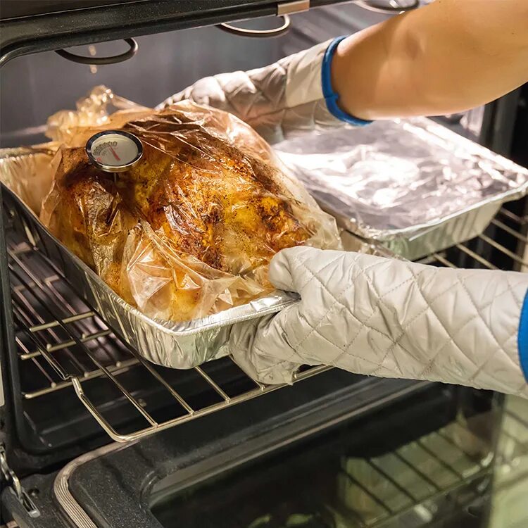 колбаса в пакете для запекания. колбаски в пакете для запекания. можно ли запекать в обычном пакете. пакеты для запекания в духовке. можно ли запекать в обычном пакете.