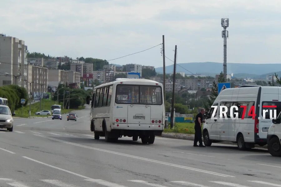 Автобус северная город. Златоуст автобус. Маршрутки Златоуст. Автовокзал Златоуст. Златоуст маршрутки на вокзал.