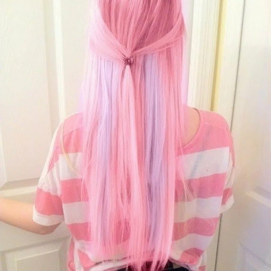 Яркие розовые волосы. Фотосессия с розовыми волосами. Розовые волосы. Девочки с длинными розовыми волосами. Девушка с розовыми волосами со спины.