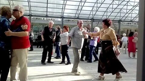 1 я видел это на пригородной танцплощадке