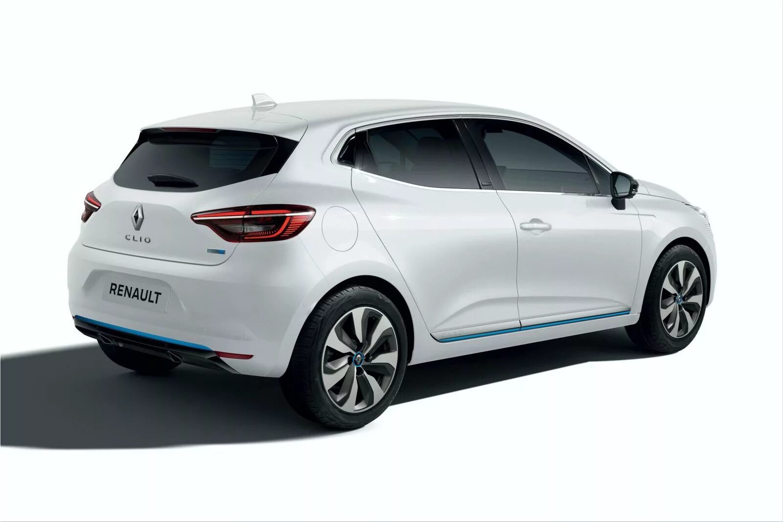 Renault Clio 5. Renault Clio 2020. Рено Клио гибрид 2020. Renault Clio 2022. Рено гибрид