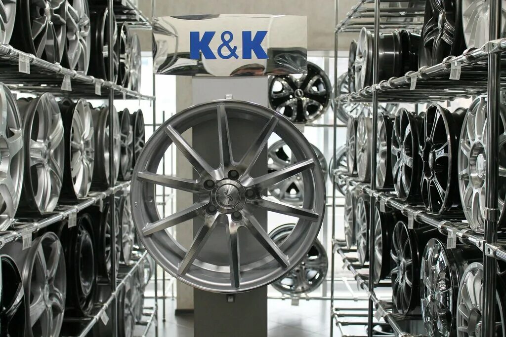 Колеса краснодар магазин. Шинный центр "tyre plus", г. Шинный центр краснодар красных партизан. Пин авто краснодар. Шинный центр "tyre plus", г.