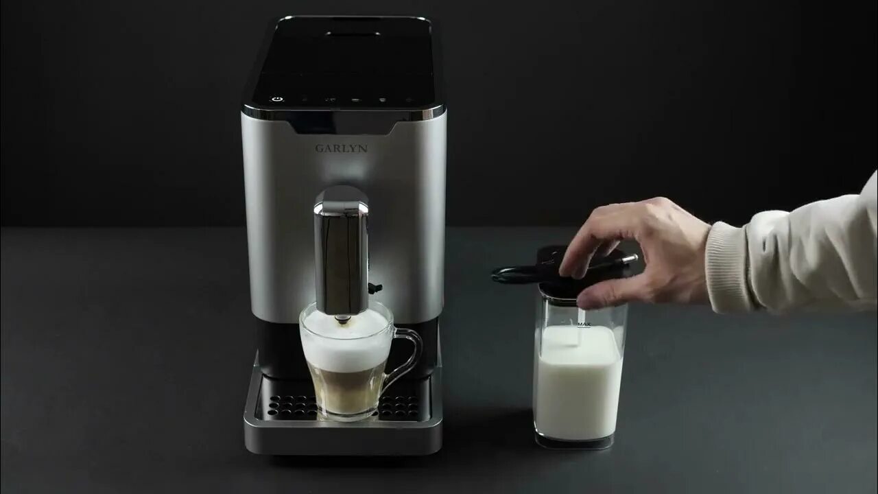 Кофеварка garlyn barista compact отзывы. Кофемашина Garlyn l1000. Автоматическая кофемашина Garlyn l1000, серебристый. Кофемашина Garlyn 1000. Капучинатор на Garlyn l1000.