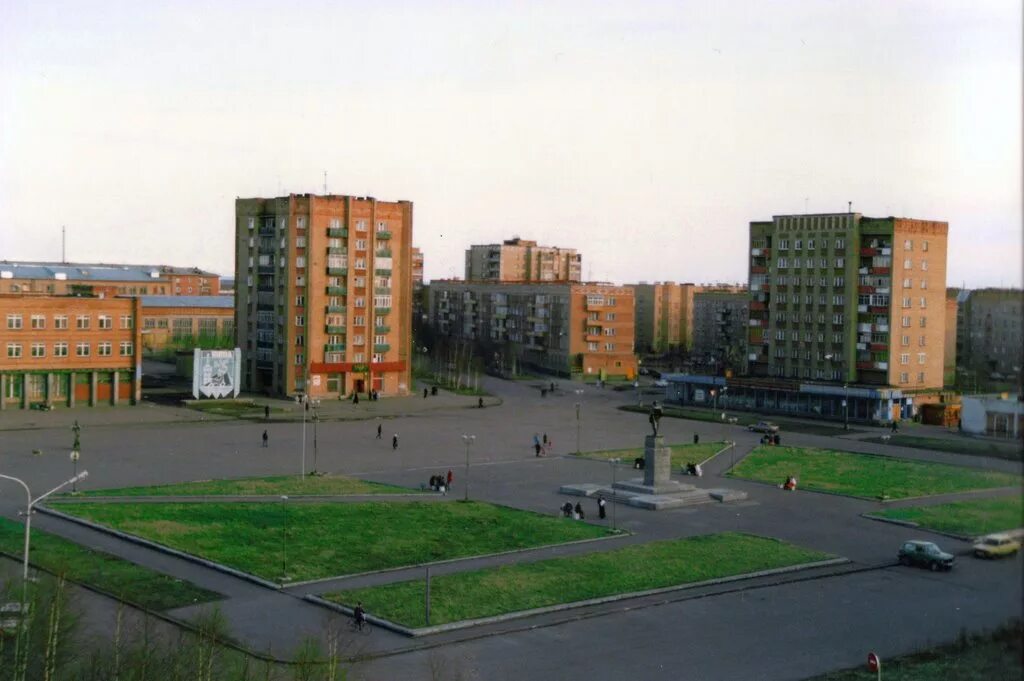 Сайт инта. Инта площадь города. новая площадь инта. площадь ленина город инта. город инта республика коми.