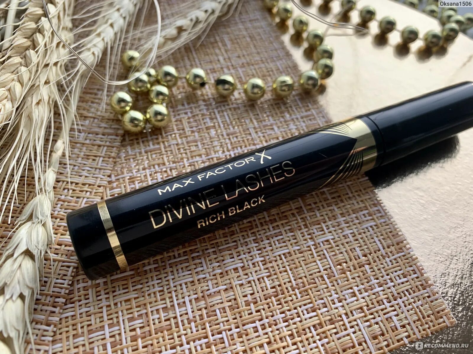 Divine lashes max factor. Max factor divine lashes. divine lashes.