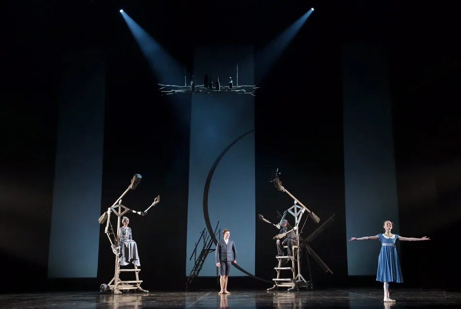 Детский спектакль "синяя птица" театр сац. Театральная птица. Синяя птица спектакль сац. Театр таирова синяя птица. Синяя птица театр сац.