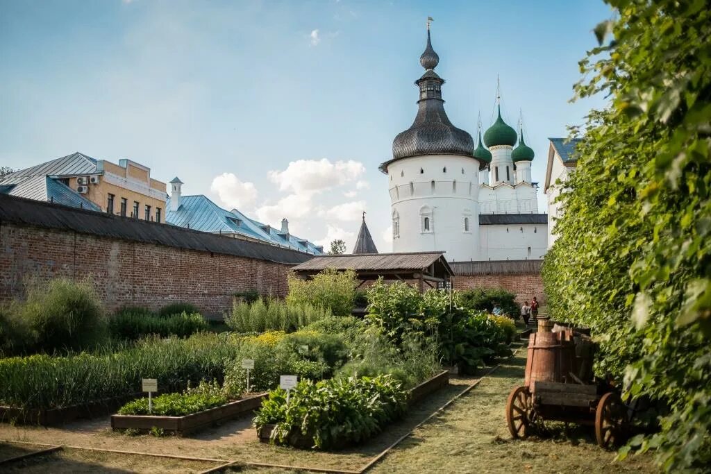 Музей музей заповедник Ростовский Кремль. Митрополичий сад Ростовского Кремля. Ростов Великий музей заповедник Ростовский Кремль. Ростовский Кремль музей-заповедник сад. Ростовский кремль сайт