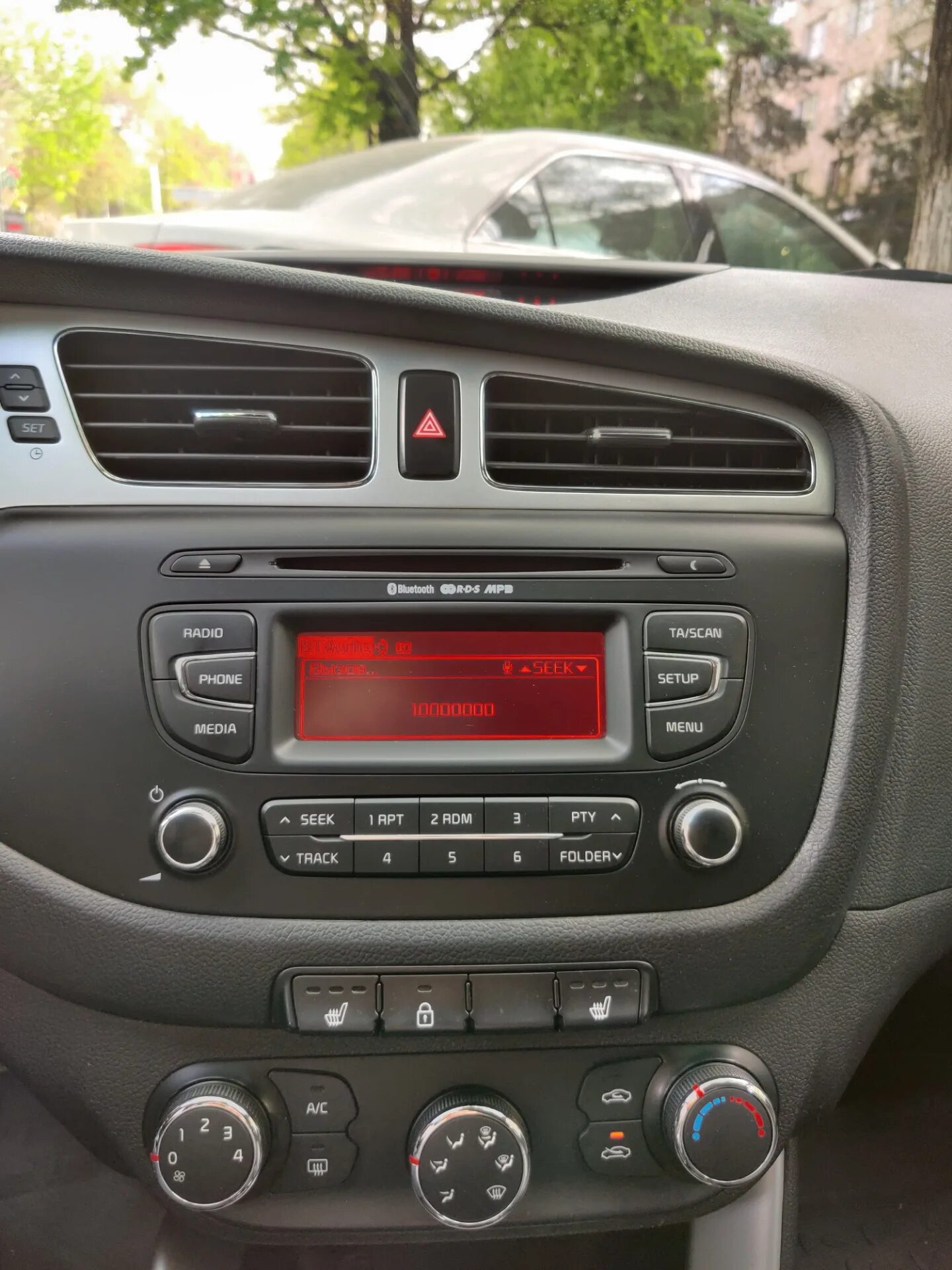 Штатная магнитола с Bluetooth - KIA Rio (3G), 1,6 л, 2012 года автозвук DRIVE2