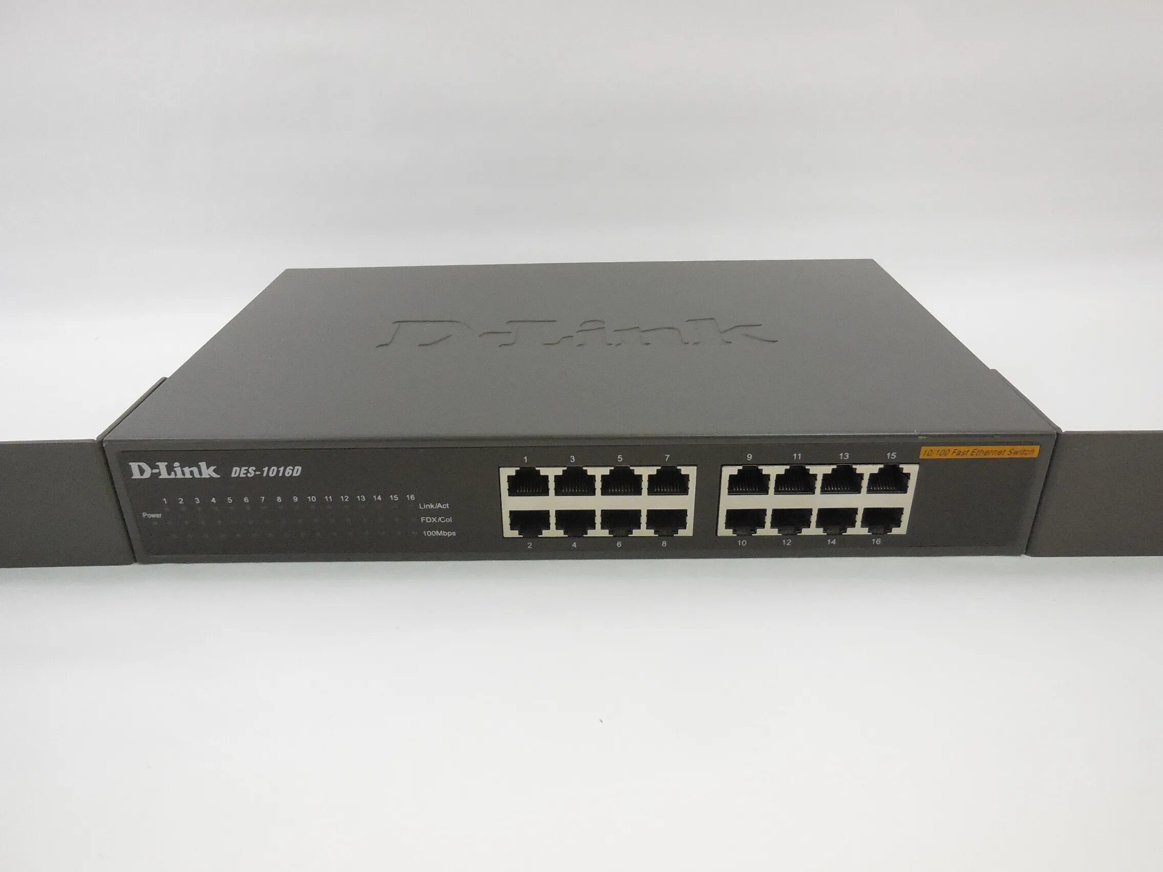 D-link des-1050g. Свитч коммутатор 16 портов. Коммутатор d-link des-1016c. Switch d-link 121028pme. D link dgs 1016d