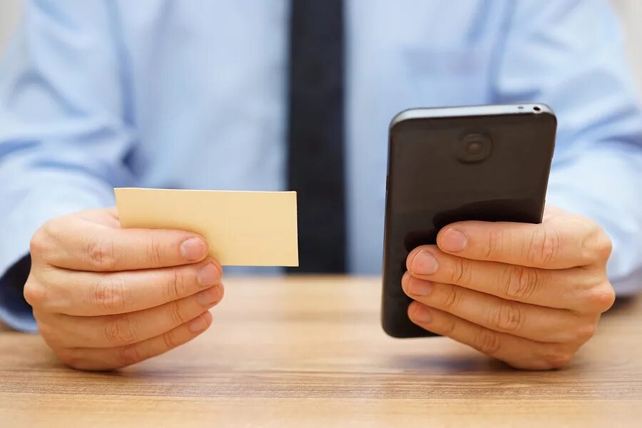 Contact form 7. Контактные линзы британия. Линзы контактные солнце. Человек со смартфоном. Paypal payments pro.