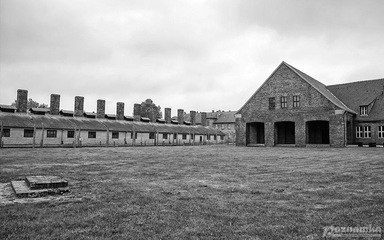 Concentration camp. Концлагерь Аушвиц-Биркенау. Освенцим концентрационный лагерь Аушвиц. Лагерь Освенцим концентрационный лагерь. Лагеря Освенцим Аушвиц-Биркенау.