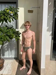 Discover Charlie Connor on LinkMe: Hey, it’s Charlie ☀: Connect and see wha...