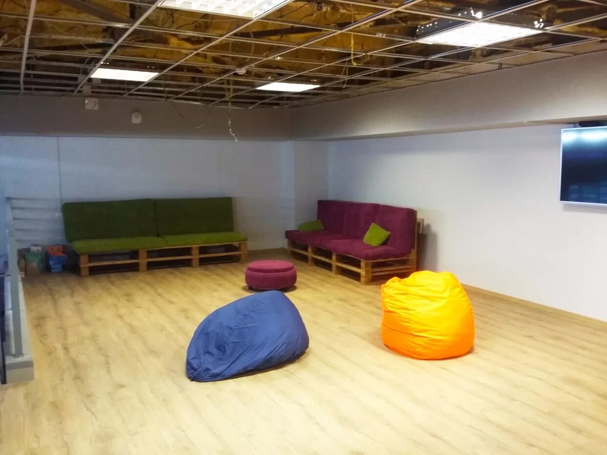 Батуты магадан. Батутный центр магадан. Батутный центр магадан. Батутный центр йо йо магадан. Батутный центр магадан.