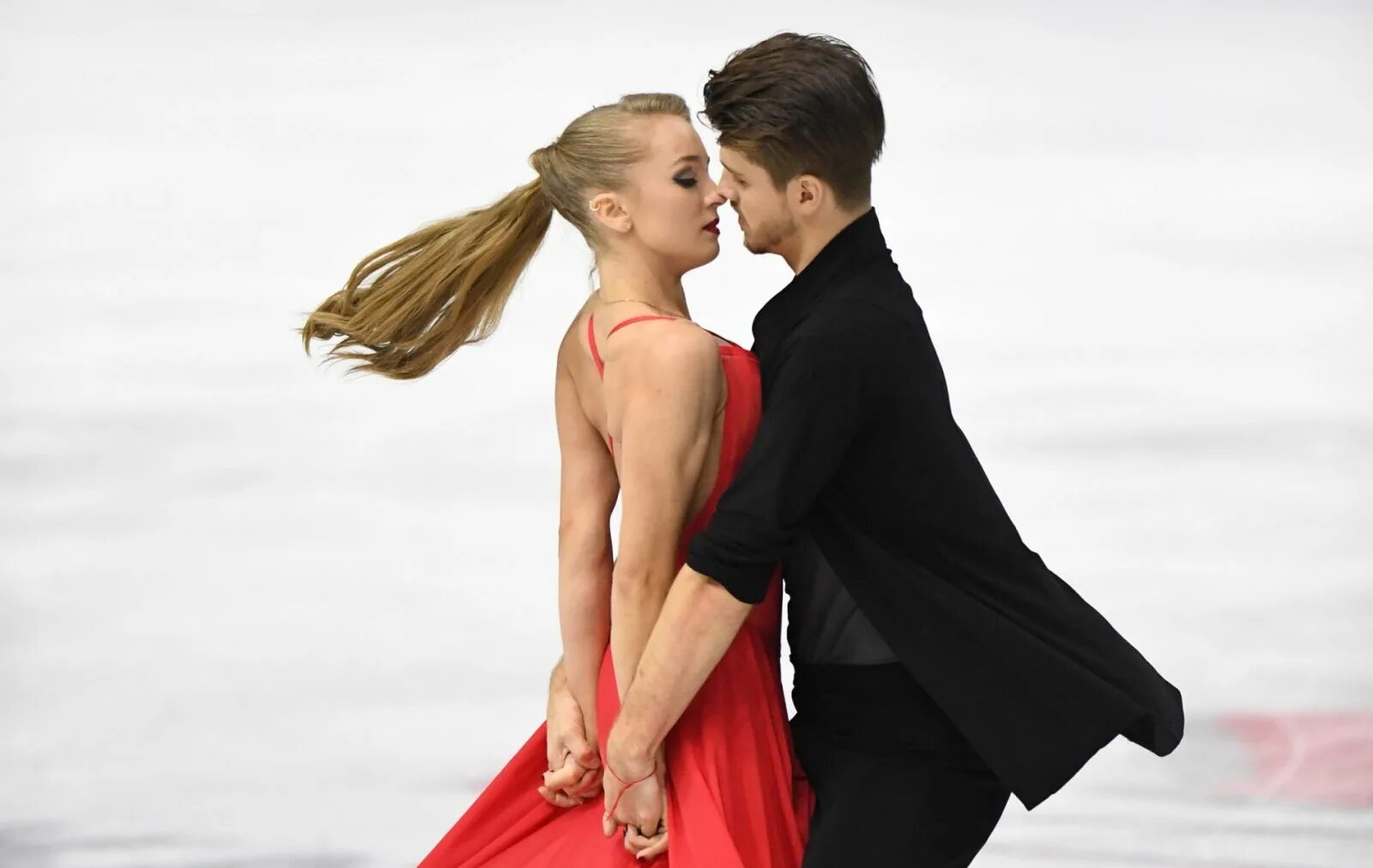 Александре степановой и ивану букину. Александра степанова/иван буки. Фигурное катание александра степанова и иван букин. Александра степанова 2021. Иван букин и степанова.