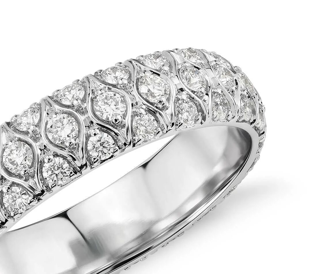 Украшения с бриллиантами. Бриллианты якутии обручальные кольца. Красивые кольца. Обручальное кольцо из золота с 40 бриллиантами (0,2 карат) r01-wed-00052. Кольцо с бриллиантом кушон 1 карат.