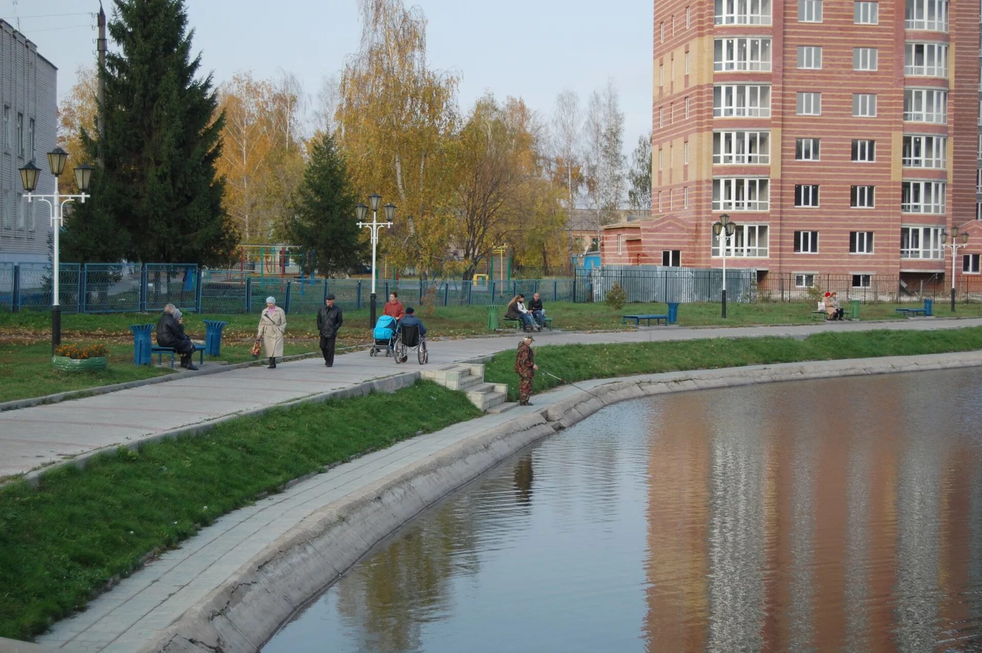 Зеленодольск городское озеро парк. Зеленодольск городское озеро парк. Население города зеленодольск. Казань зеленодольск парк. Татарстан зеленодольск озеро зеленодольский.