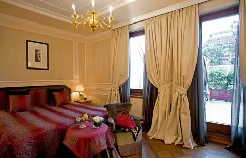 Carlton's hotel