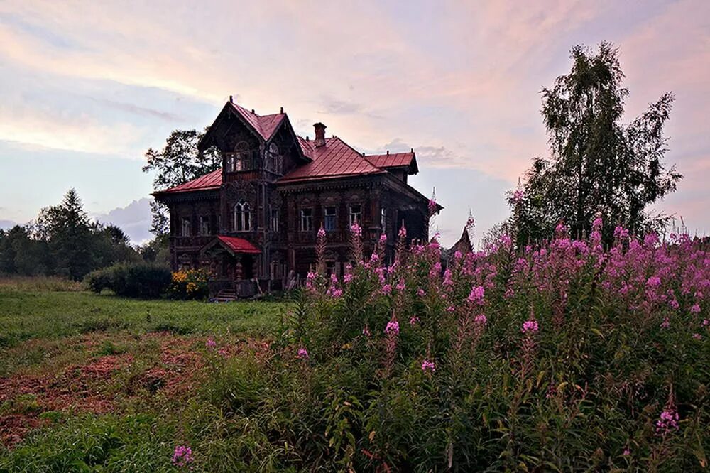 Заброшенные деревни. Терем в Погорелово Костромской области. Терем Ивана Поляшова в деревне Погорелово Костромской области. Чухлома Терем Погорелово. Терем. Костромская область, дер. Погорелово..