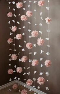 Стена из цветов из бумаги