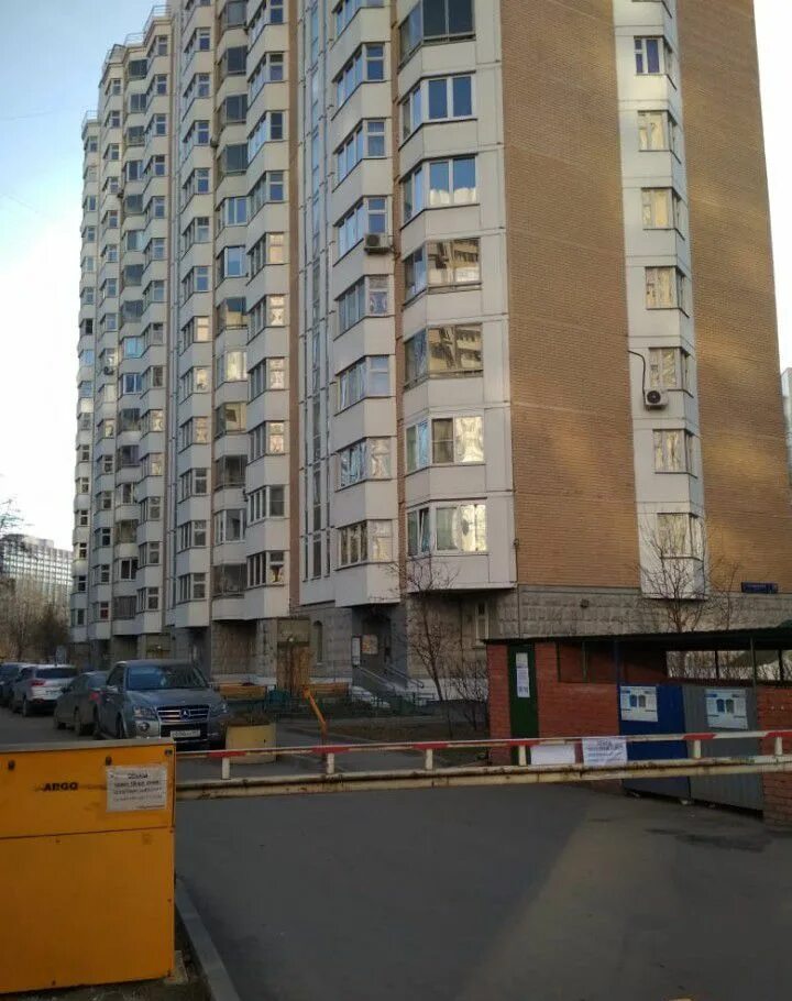 Беломорская улица 1