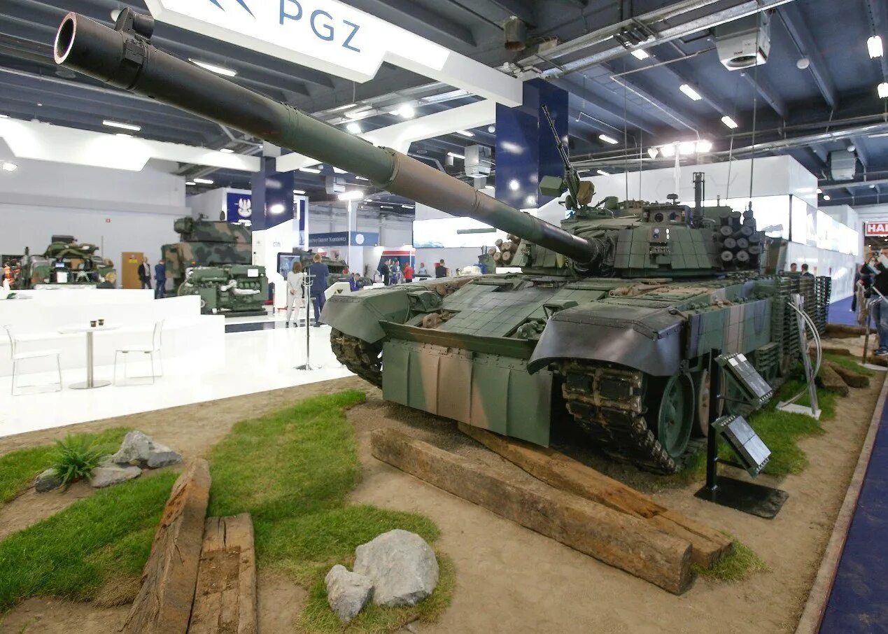 Пол пт. Польские танки pt-91 twardy. pt-91 twardy польский танк. pt-91 основной боевой танк. пт 91 тварды.