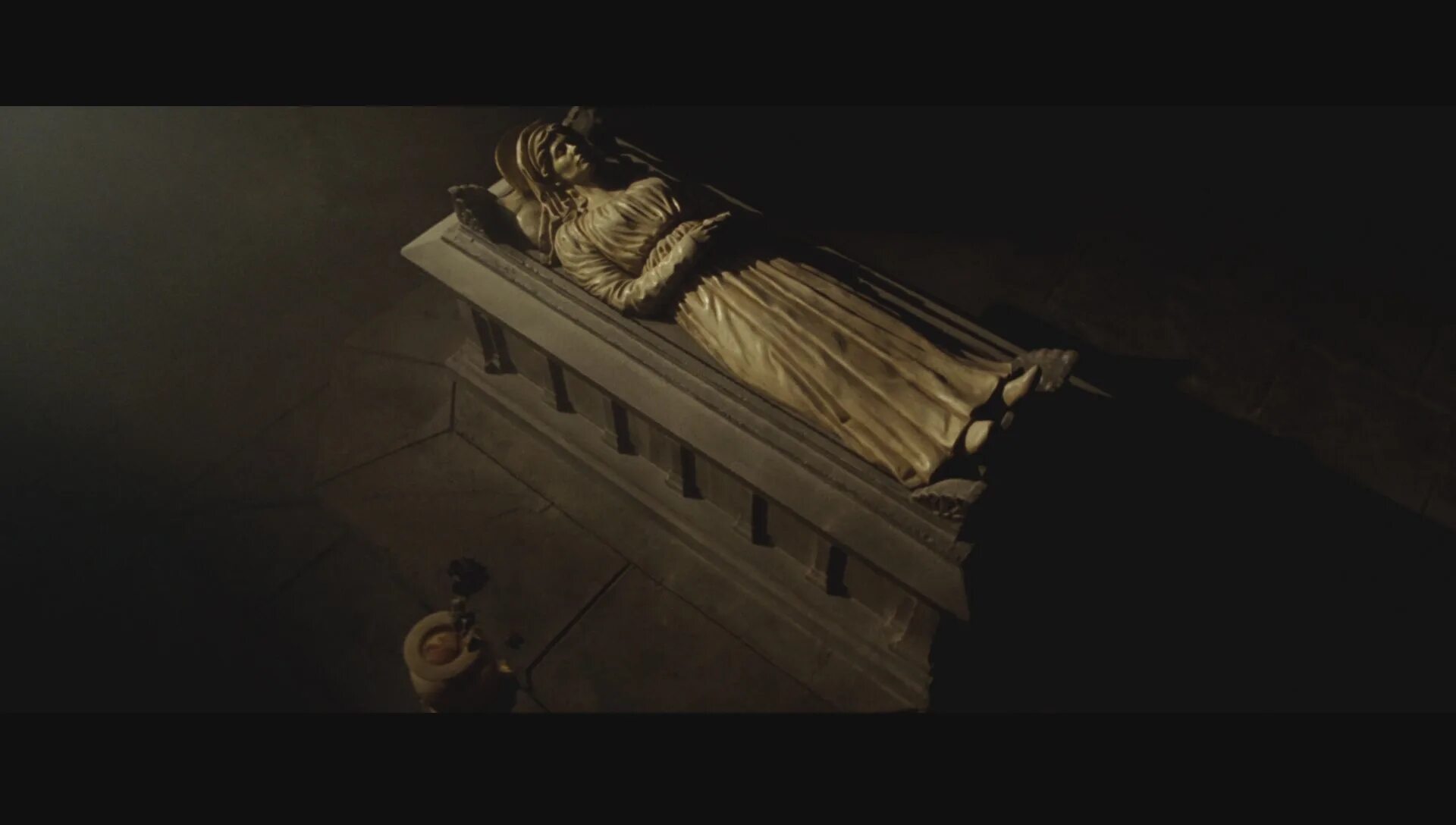 Код да винчи снимали. Код леонардо да винчи фильм. код да винчи фильм 2006. код да винчи мария магдалина. лувр гробница марии магдалины.