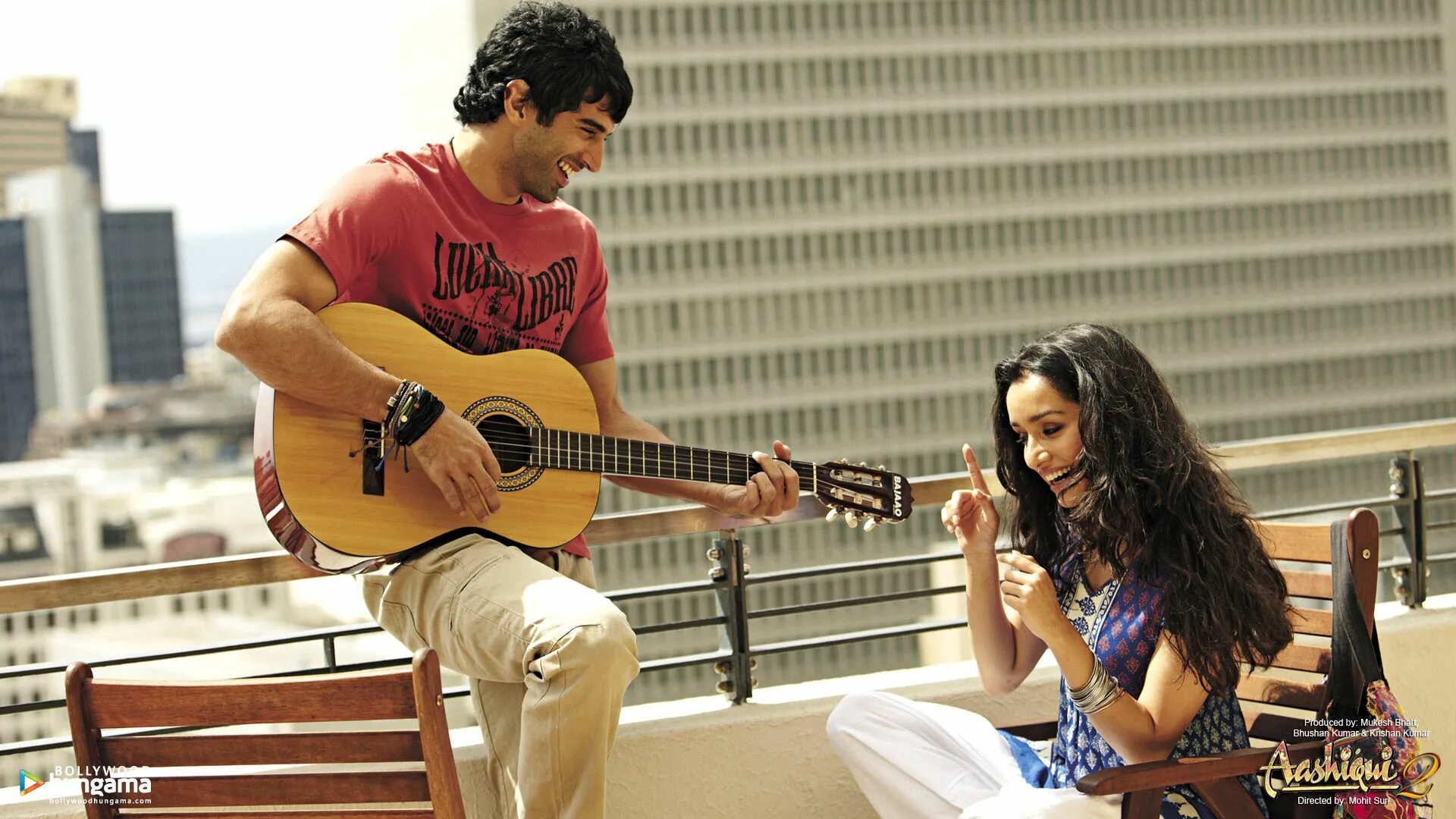 Student of love. Aashiqui 2 2013. Жизнь во имя любви индийский 2. Жизнь во имя любви 1.