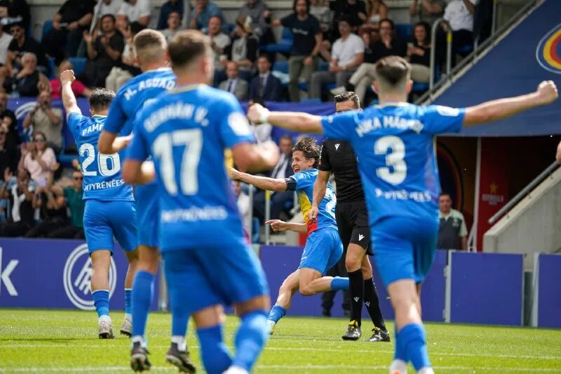 Реал сарагоса - фк мирандес. Фк сарагоса фото 2022. Andorra fc 2023. Сарагоса фа. Фк андорра.