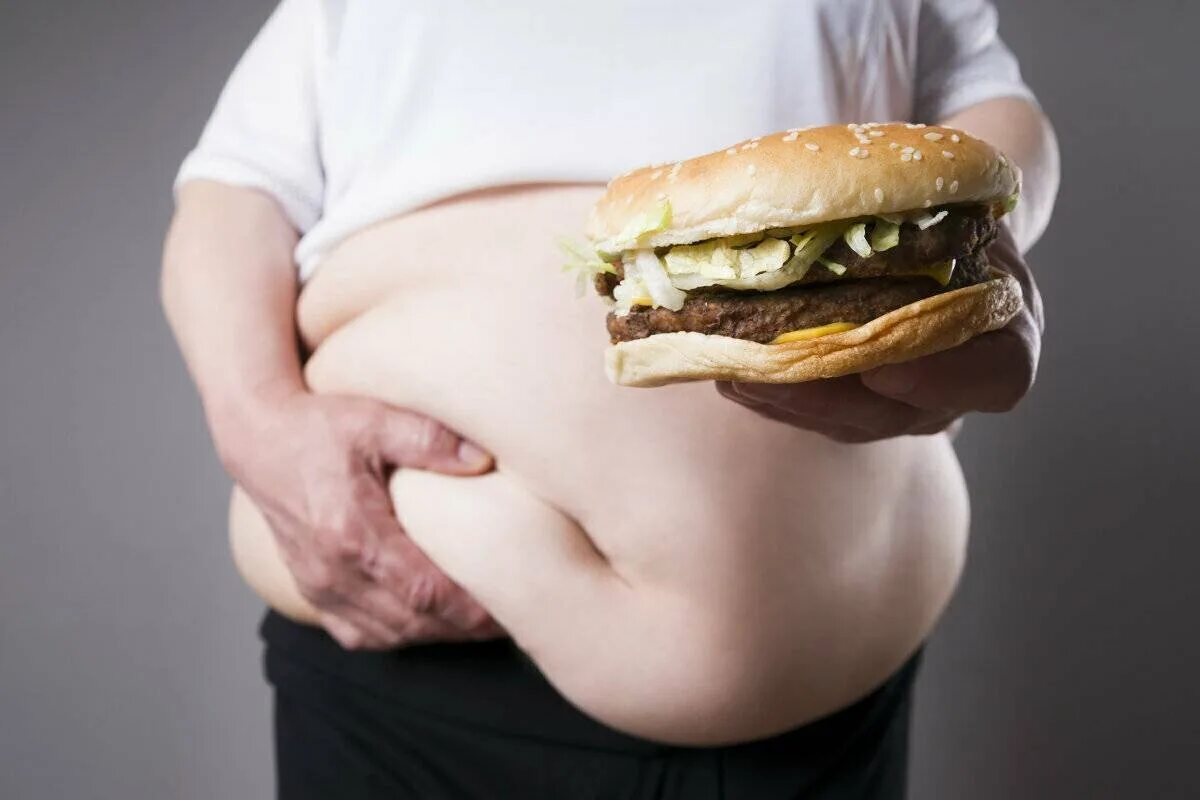 Слабость после жирной пищи. Ожирение. Ожирение от фаст фуда. Избыточный вес. Неправильное питание и ожирение.