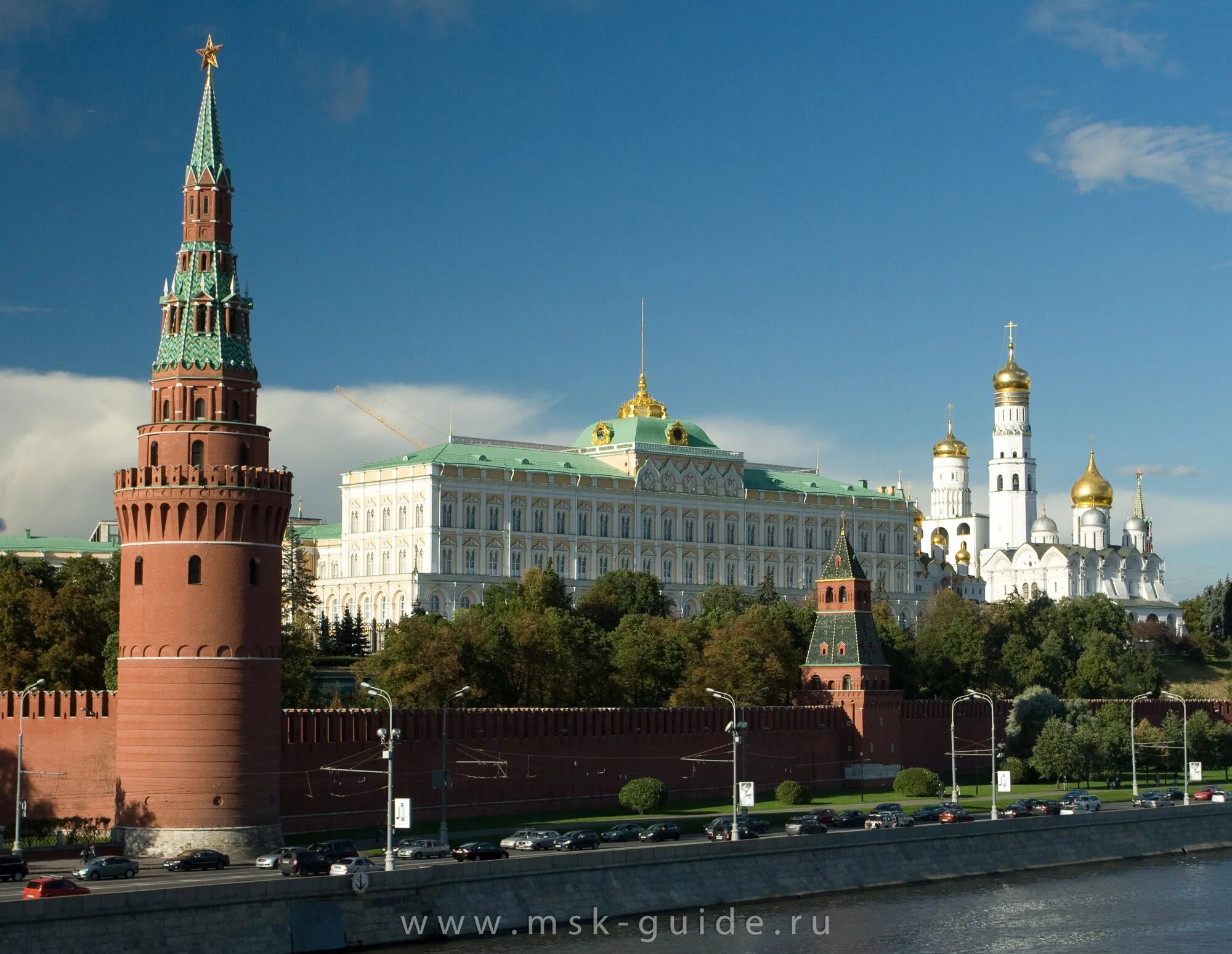 Московский Кремль. Водовзводная башня Московского Кремля. Здания Московского Кремля. Вид на Кремль