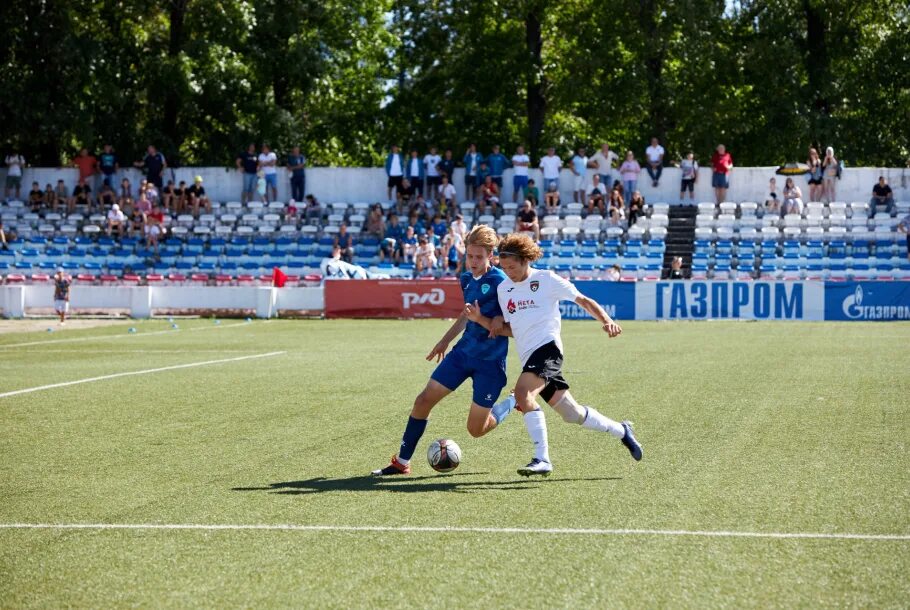 Система футбольных лиг россии. Фк благовещенск. Шторм футбол благовещенск. Фк сахалин 2009. Фк сахалин 2009.