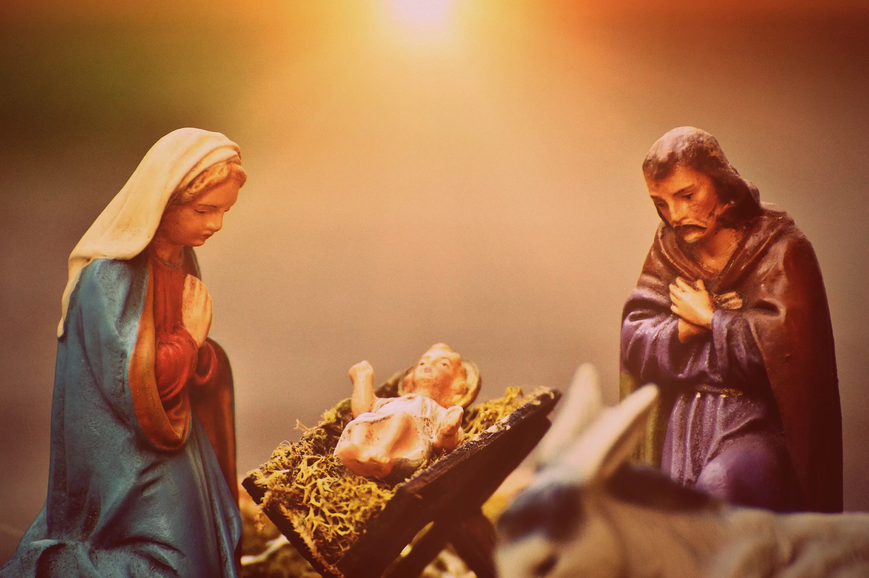 Иосиф христос. Рождество Иисус Мария и Иосиф в яслях. Иосиф Мария и Иисус. Мария и Иосиф Рождество. Мария и Иосиф с младенцем.
