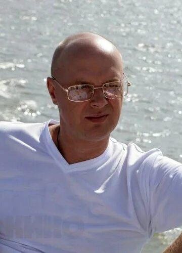 Юлиан макаров телеведущий биография личная жизнь семья В главной роли у Юлиана Макарова (2006): фото, кадры и постеры из шоу Вокруг Т